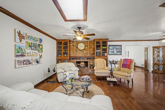 4740 E VOLTAIRE Avenue, Phoenix, AZ 85032