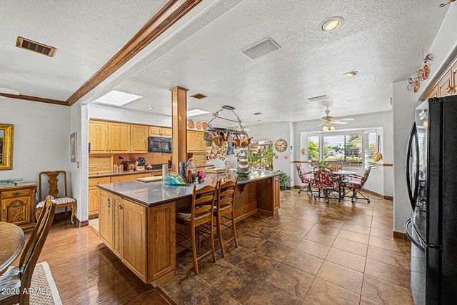4740 E VOLTAIRE Avenue, Phoenix, AZ 85032