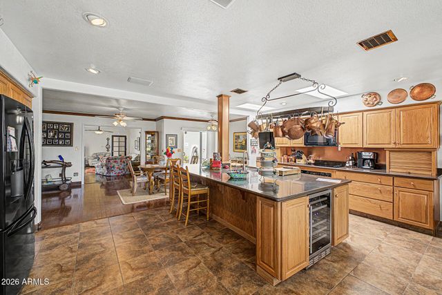 4740 E VOLTAIRE Avenue, Phoenix, AZ 85032