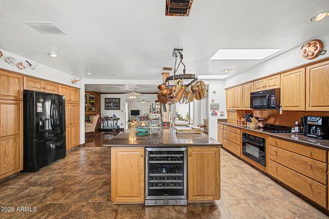 4740 E VOLTAIRE Avenue, Phoenix, AZ 85032