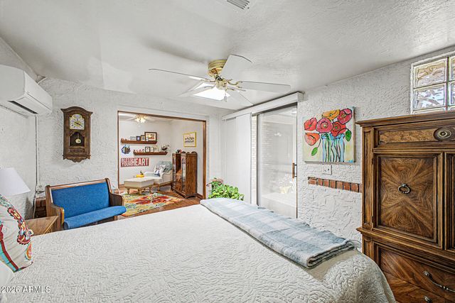 4740 E VOLTAIRE Avenue, Phoenix, AZ 85032