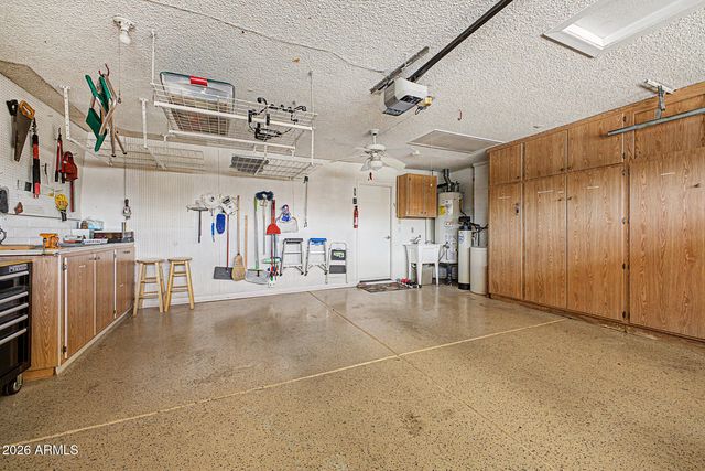 4740 E VOLTAIRE Avenue, Phoenix, AZ 85032