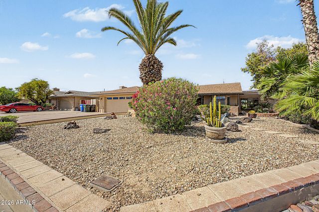 4740 E VOLTAIRE Avenue, Phoenix, AZ 85032