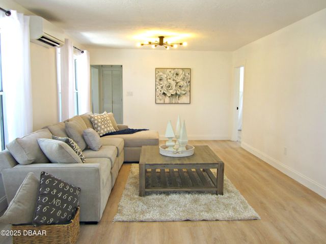 124 Wilmans Boulevard, Daytona Beach, FL 32118