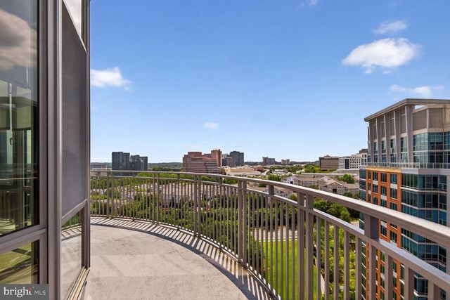 8220 CRESTWOOD HEIGHTS DR #418, Tysons, VA 22102