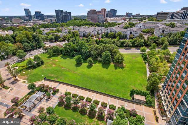 8220 CRESTWOOD HEIGHTS DR #418, Tysons, VA 22102