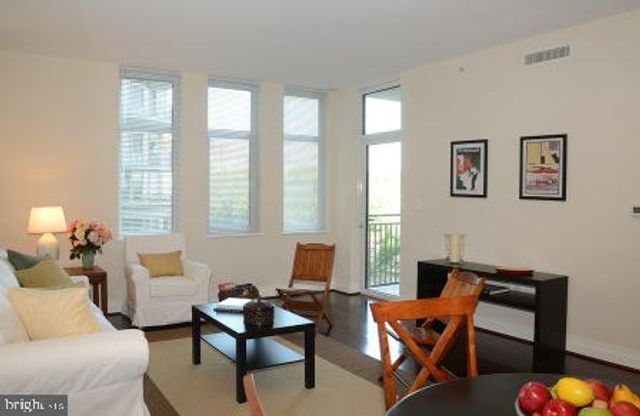 8220 CRESTWOOD HEIGHTS DR #418, Tysons, VA 22102