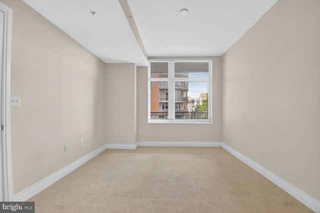 8220 CRESTWOOD HEIGHTS DR #418, Tysons, VA 22102