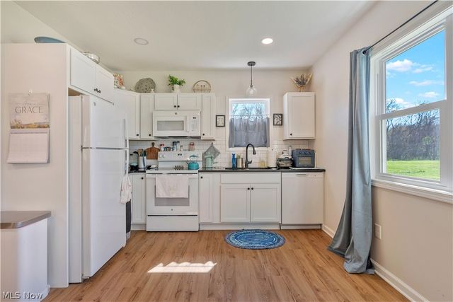 1548 Vanderhoof Road, Barberton, OH 44203