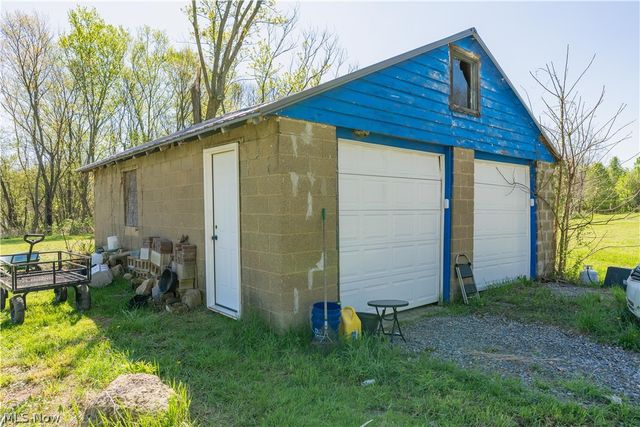 1548 Vanderhoof Road, Barberton, OH 44203