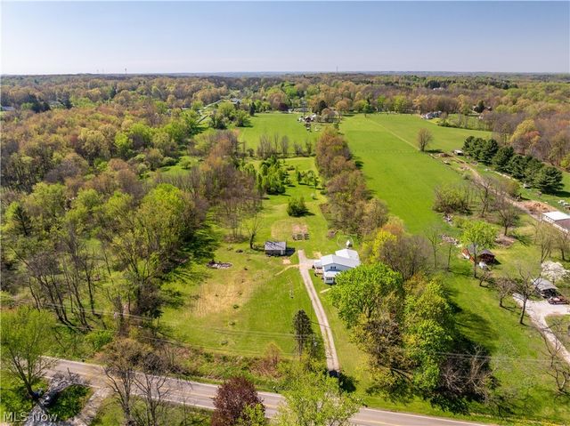 1548 Vanderhoof Road, Barberton, OH 44203