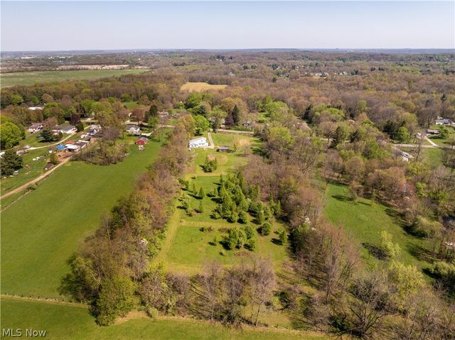 1548 Vanderhoof Road, Barberton, OH 44203