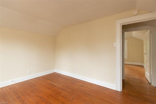 12 Peters LN, Newport News, VA 23606