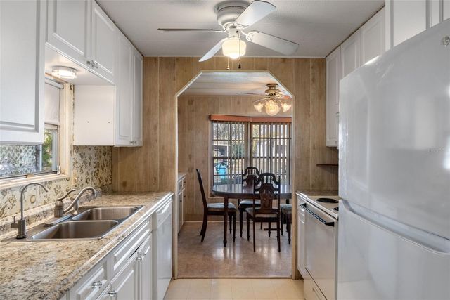 12118 FAIRWAY AVENUE, Brooksville, FL 34613