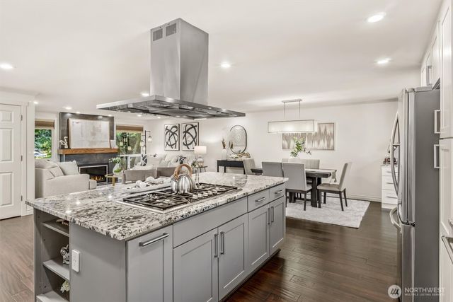 17228 NE 85th Place, Redmond, WA 98052