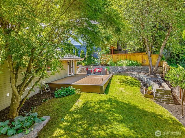 17228 NE 85th Place, Redmond, WA 98052