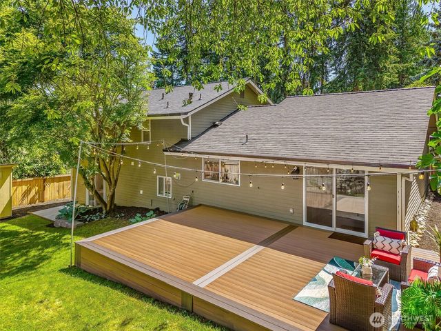 17228 NE 85th Place, Redmond, WA 98052