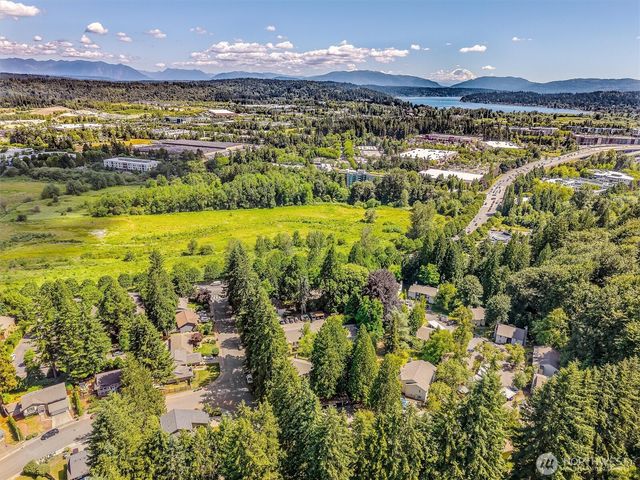 17228 NE 85th Place, Redmond, WA 98052