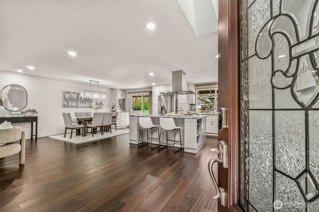 17228 NE 85th Place, Redmond, WA 98052