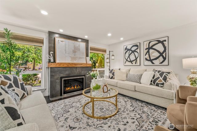 17228 NE 85th Place, Redmond, WA 98052
