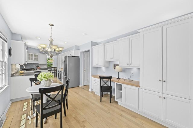 4797 N Newhall STREET, Whitefish Bay, WI 53211