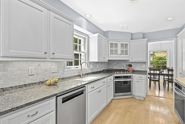 4797 N Newhall STREET, Whitefish Bay, WI 53211