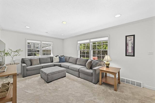 4797 N Newhall STREET, Whitefish Bay, WI 53211