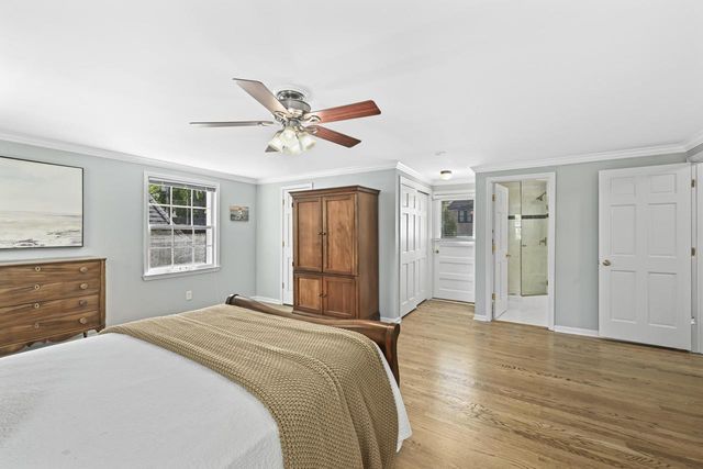 4797 N Newhall STREET, Whitefish Bay, WI 53211