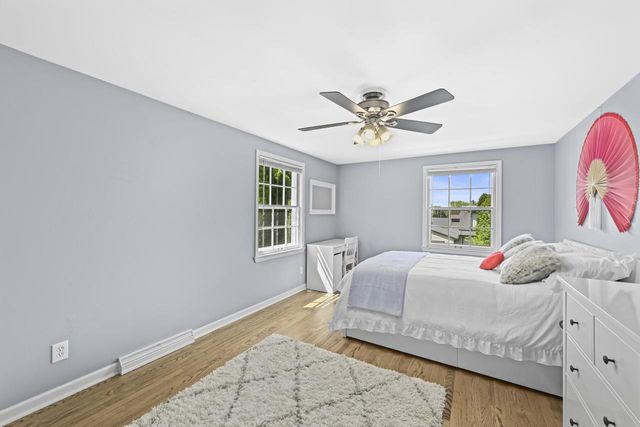 4797 N Newhall STREET, Whitefish Bay, WI 53211