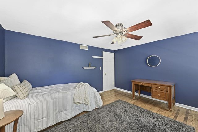 4797 N Newhall STREET, Whitefish Bay, WI 53211