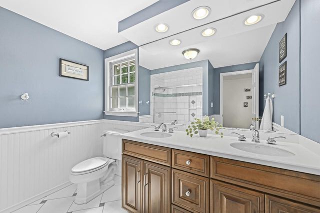 4797 N Newhall STREET, Whitefish Bay, WI 53211
