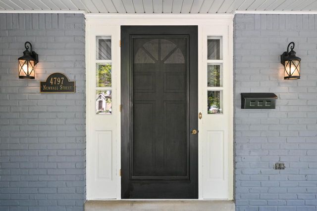 4797 N Newhall STREET, Whitefish Bay, WI 53211