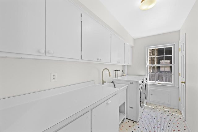 4797 N Newhall STREET, Whitefish Bay, WI 53211
