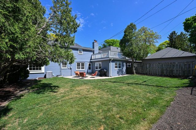 4797 N Newhall STREET, Whitefish Bay, WI 53211
