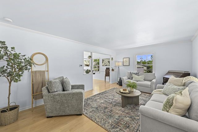 4797 N Newhall STREET, Whitefish Bay, WI 53211