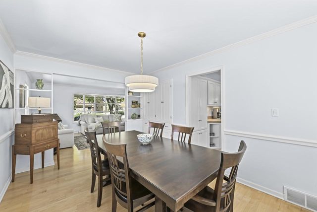 4797 N Newhall STREET, Whitefish Bay, WI 53211