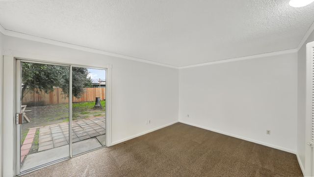 2915 S Conyer Street, Visalia, CA 93277