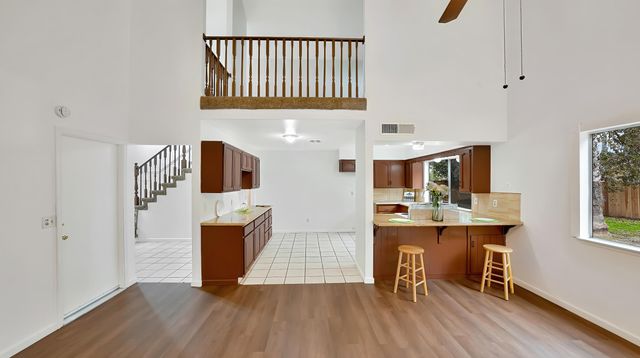 2915 S Conyer Street, Visalia, CA 93277