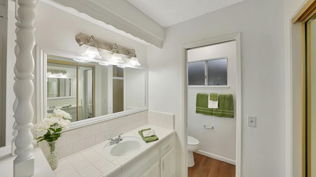 2915 S Conyer Street, Visalia, CA 93277