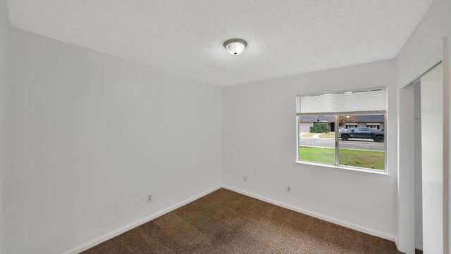 2915 S Conyer Street, Visalia, CA 93277