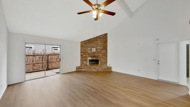 2915 S Conyer Street, Visalia, CA 93277