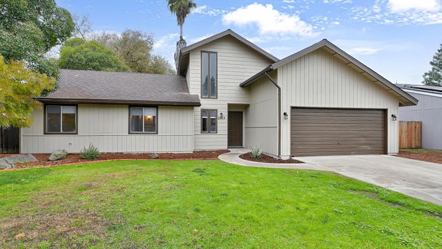 2915 S Conyer Street, Visalia, CA 93277