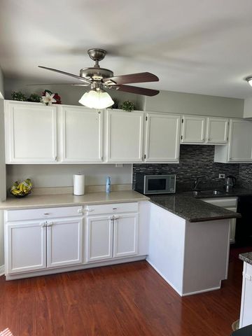 3496 Willowview Court 3496, Aurora, IL 60504