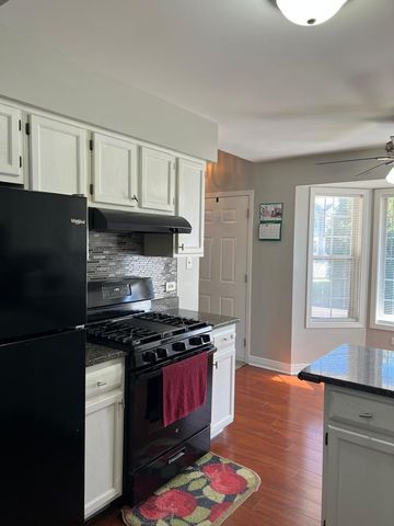 3496 Willowview Court 3496, Aurora, IL 60504