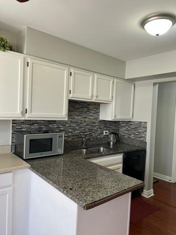 3496 Willowview Court 3496, Aurora, IL 60504