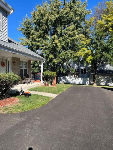 3496 Willowview Court 3496, Aurora, IL 60504