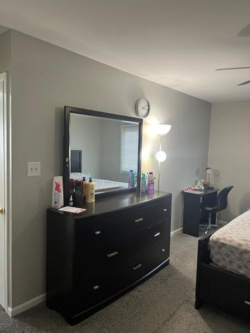 3496 Willowview Court 3496, Aurora, IL 60504