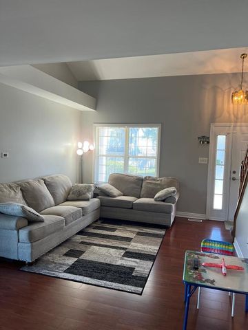 3496 Willowview Court 3496, Aurora, IL 60504