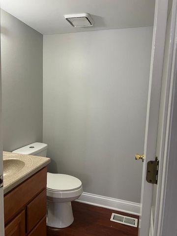 3496 Willowview Court 3496, Aurora, IL 60504