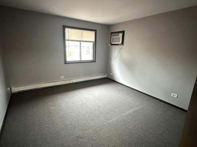 14803 Kilpatrick Avenue, Midlothian, IL 60445